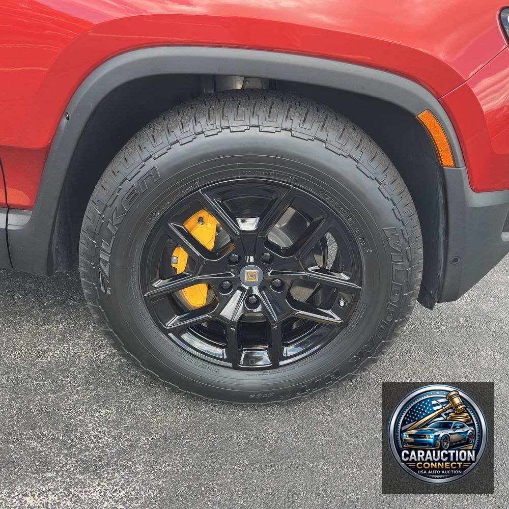 2023 Rivian R1S Adventure Quad-Motor