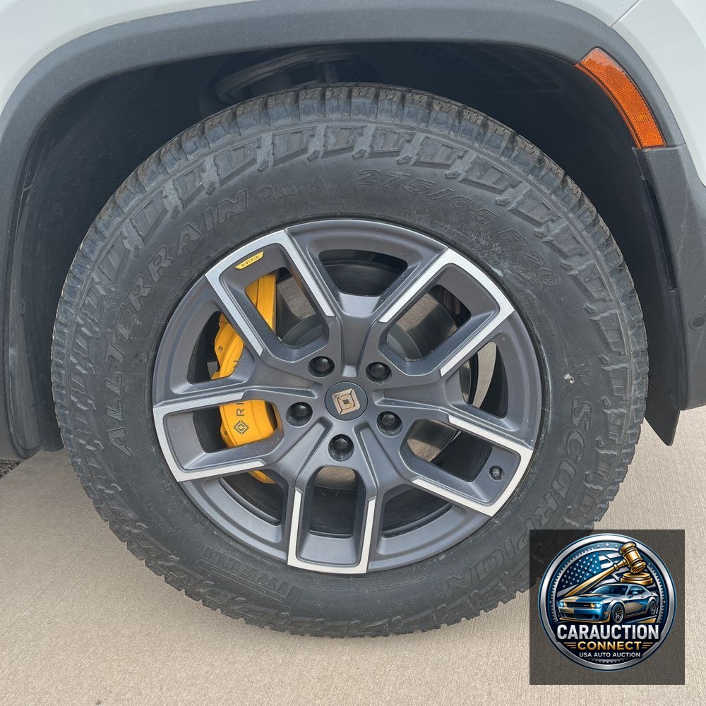 2024 Rivian R1S Adventure Quad-Motor