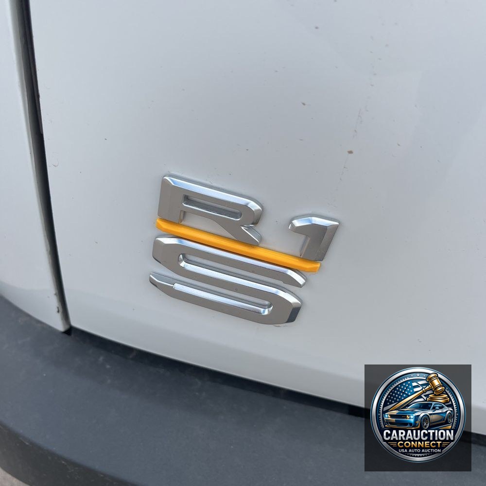 2024 Rivian R1S Adventure Quad-Motor