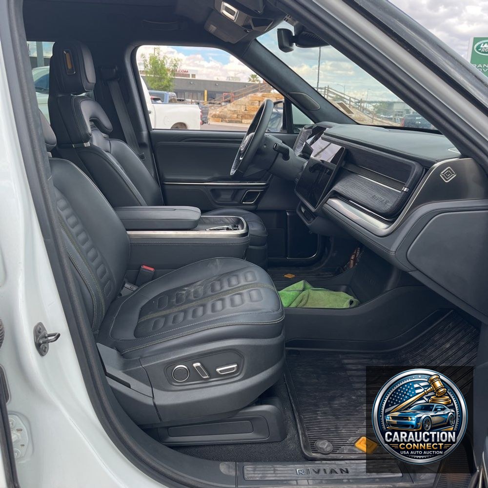 2024 Rivian R1S Adventure Quad-Motor