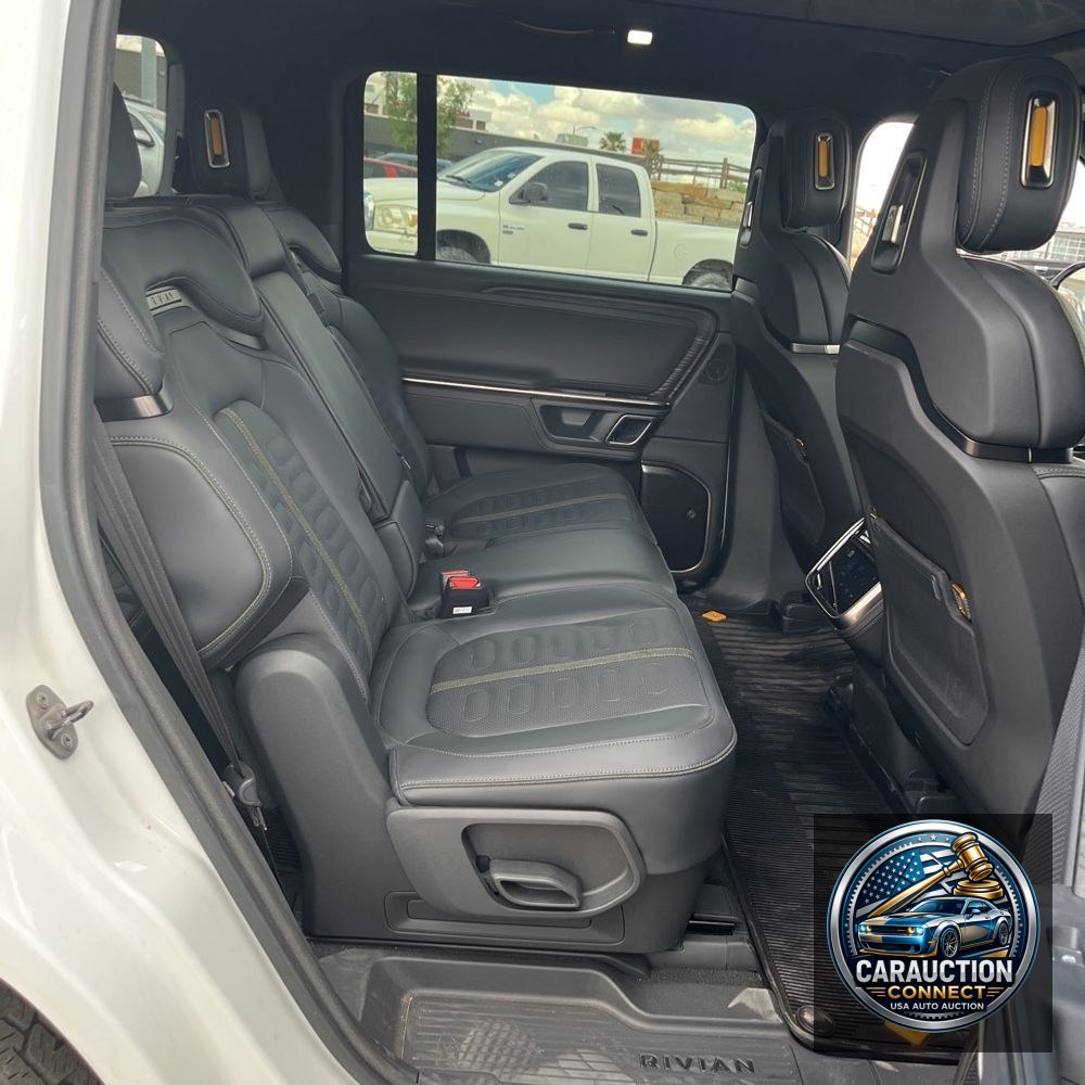 2024 Rivian R1S Adventure Quad-Motor