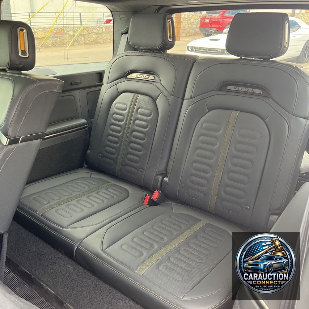 2024 Rivian R1S Adventure Quad-Motor