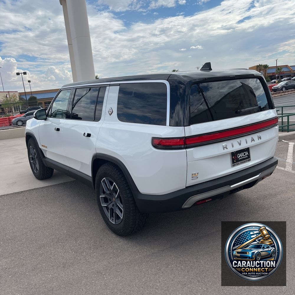 2024 Rivian R1S Adventure Quad-Motor