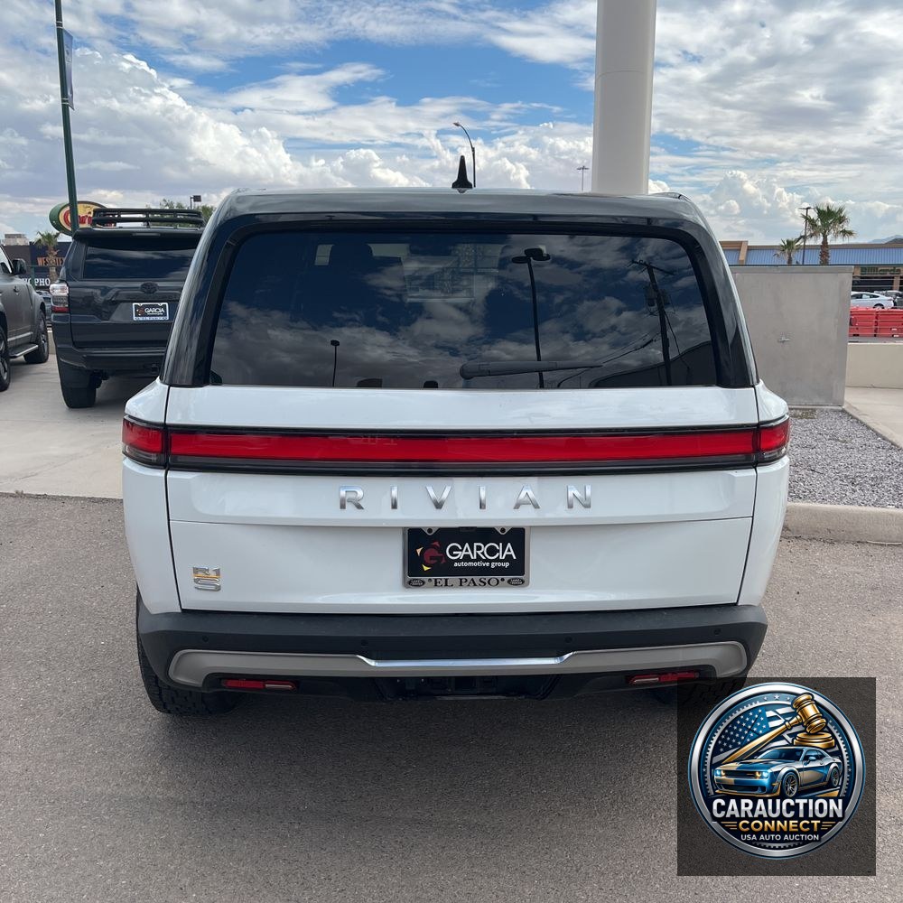 2024 Rivian R1S Adventure Quad-Motor