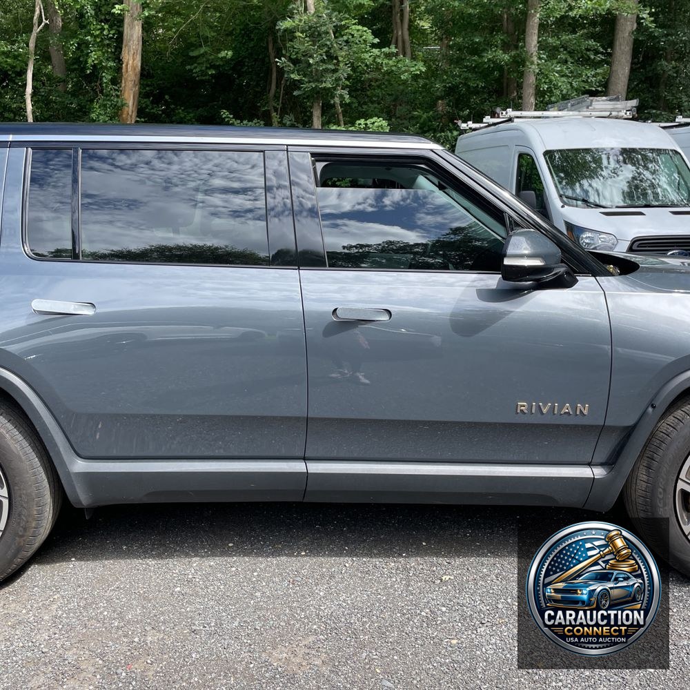 2023 Rivian R1S Adventure Quad-Motor