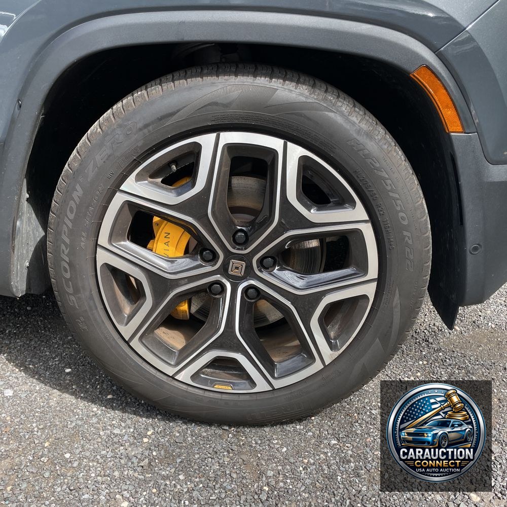 2023 Rivian R1S Adventure Quad-Motor