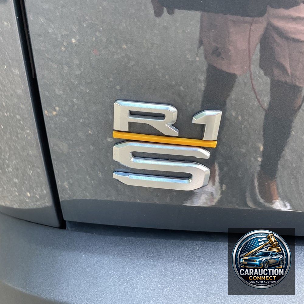 2023 Rivian R1S Adventure Quad-Motor