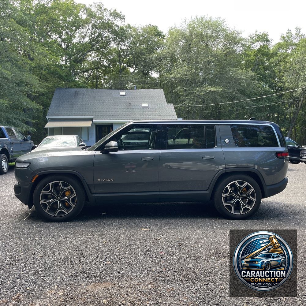 2023 Rivian R1S Adventure Quad-Motor