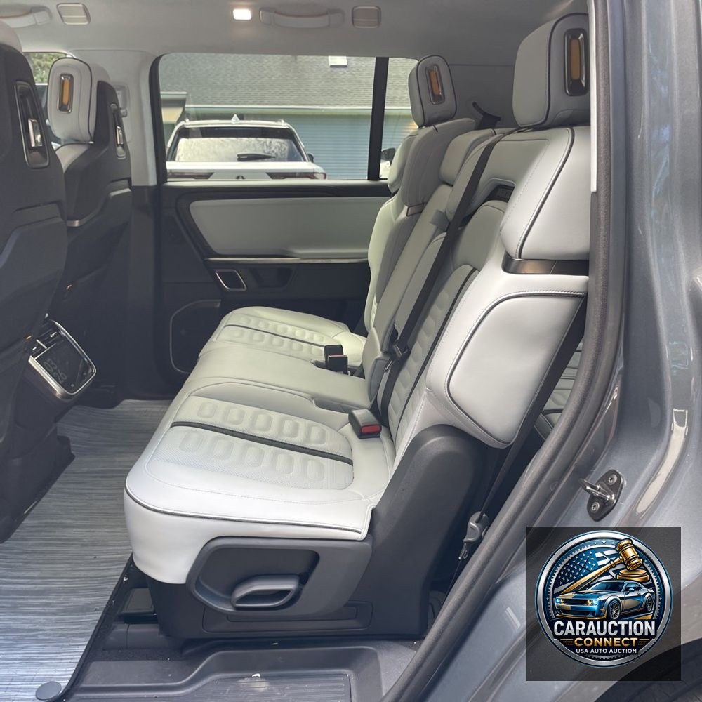 2023 Rivian R1S Adventure Quad-Motor