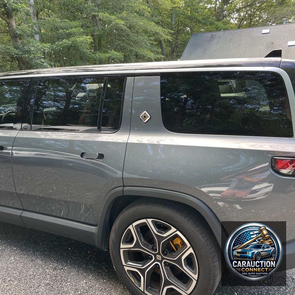 2023 Rivian R1S Adventure Quad-Motor