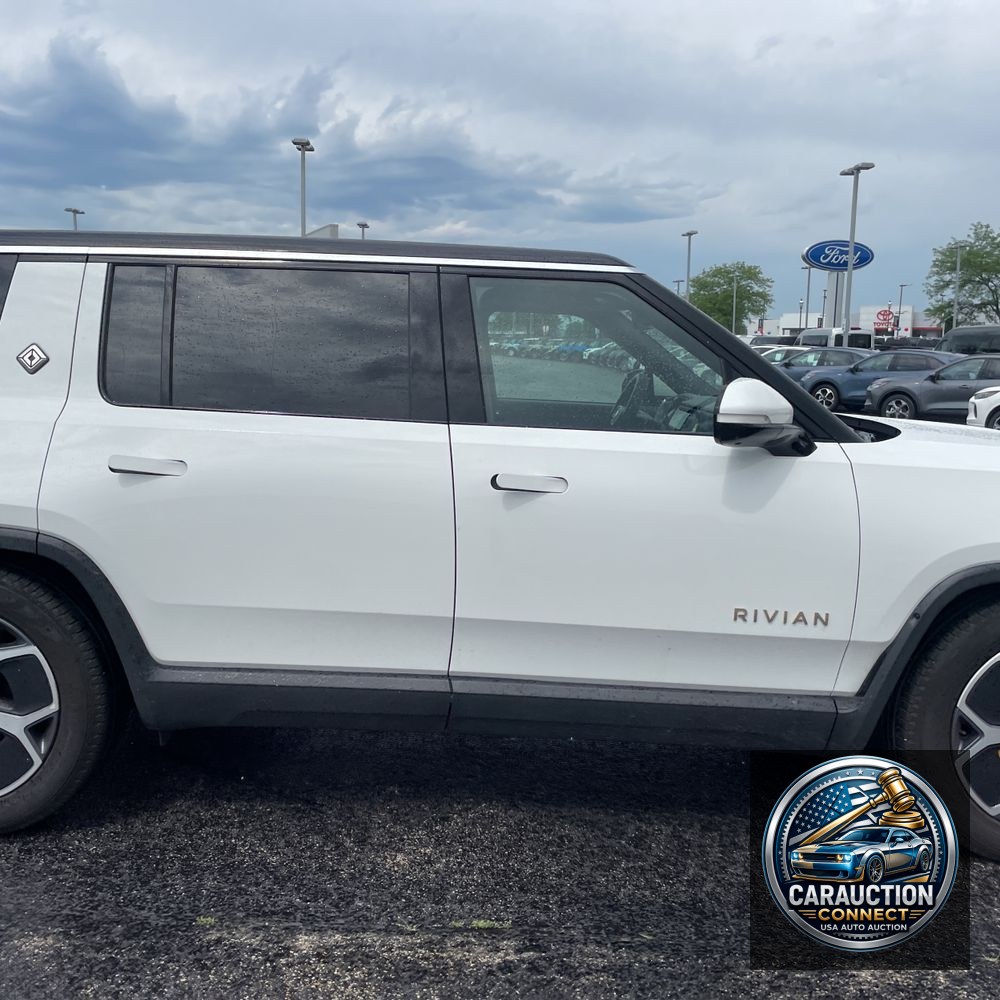 2023 Rivian R1S Adventure Quad-Motor