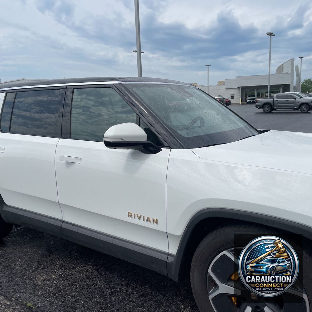 2023 Rivian R1S Adventure Quad-Motor