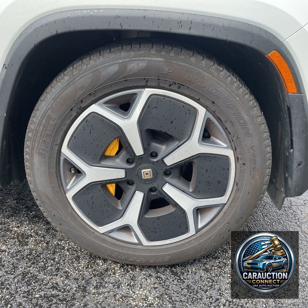 2023 Rivian R1S Adventure Quad-Motor