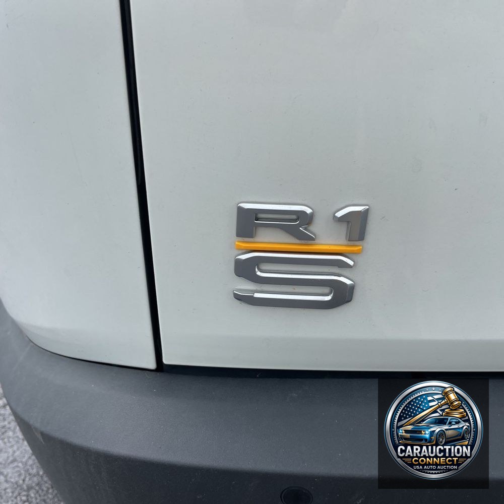 2023 Rivian R1S Adventure Quad-Motor