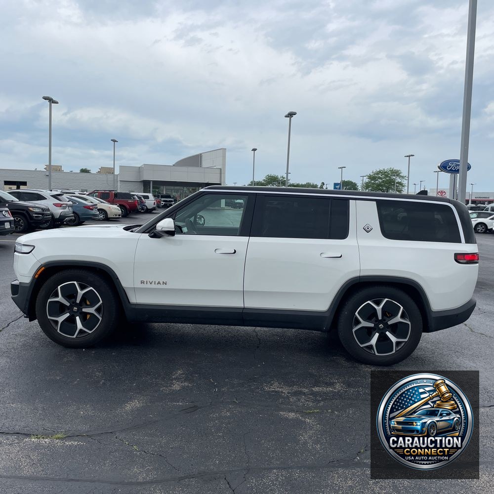 2023 Rivian R1S Adventure Quad-Motor