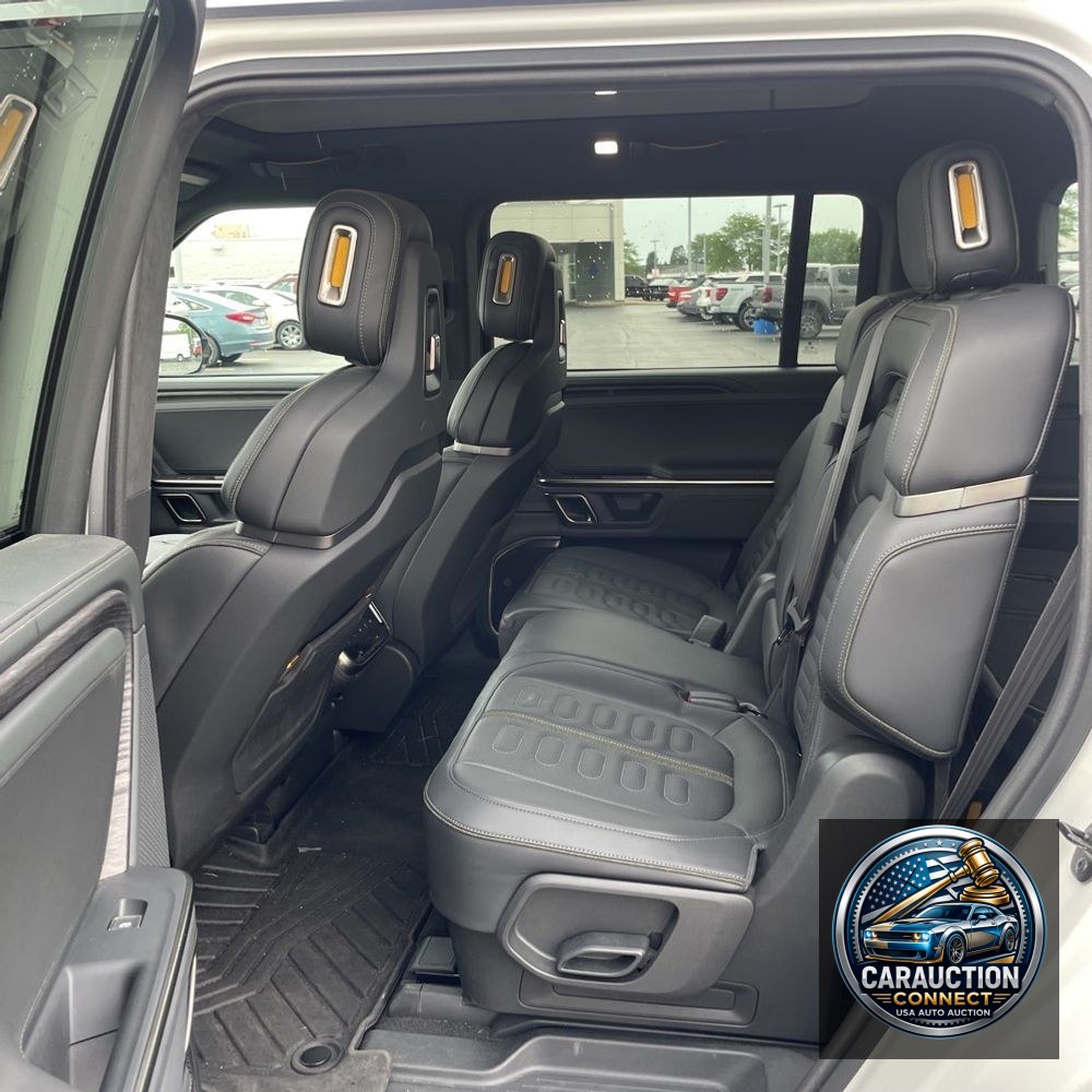 2023 Rivian R1S Adventure Quad-Motor