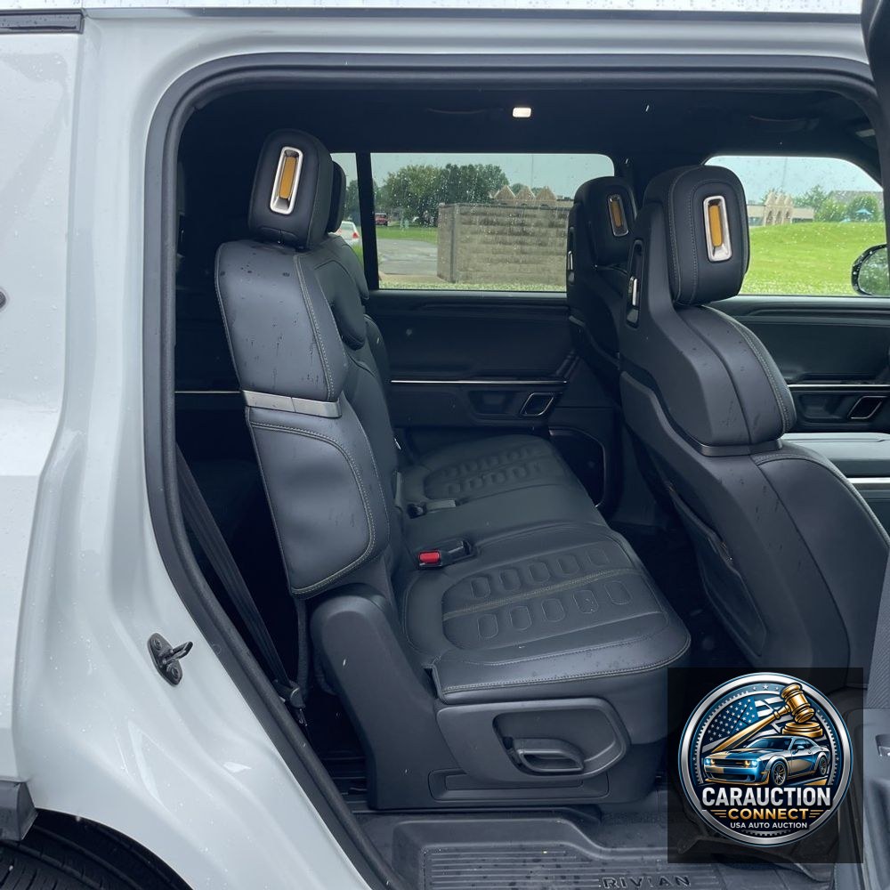 2023 Rivian R1S Adventure Quad-Motor