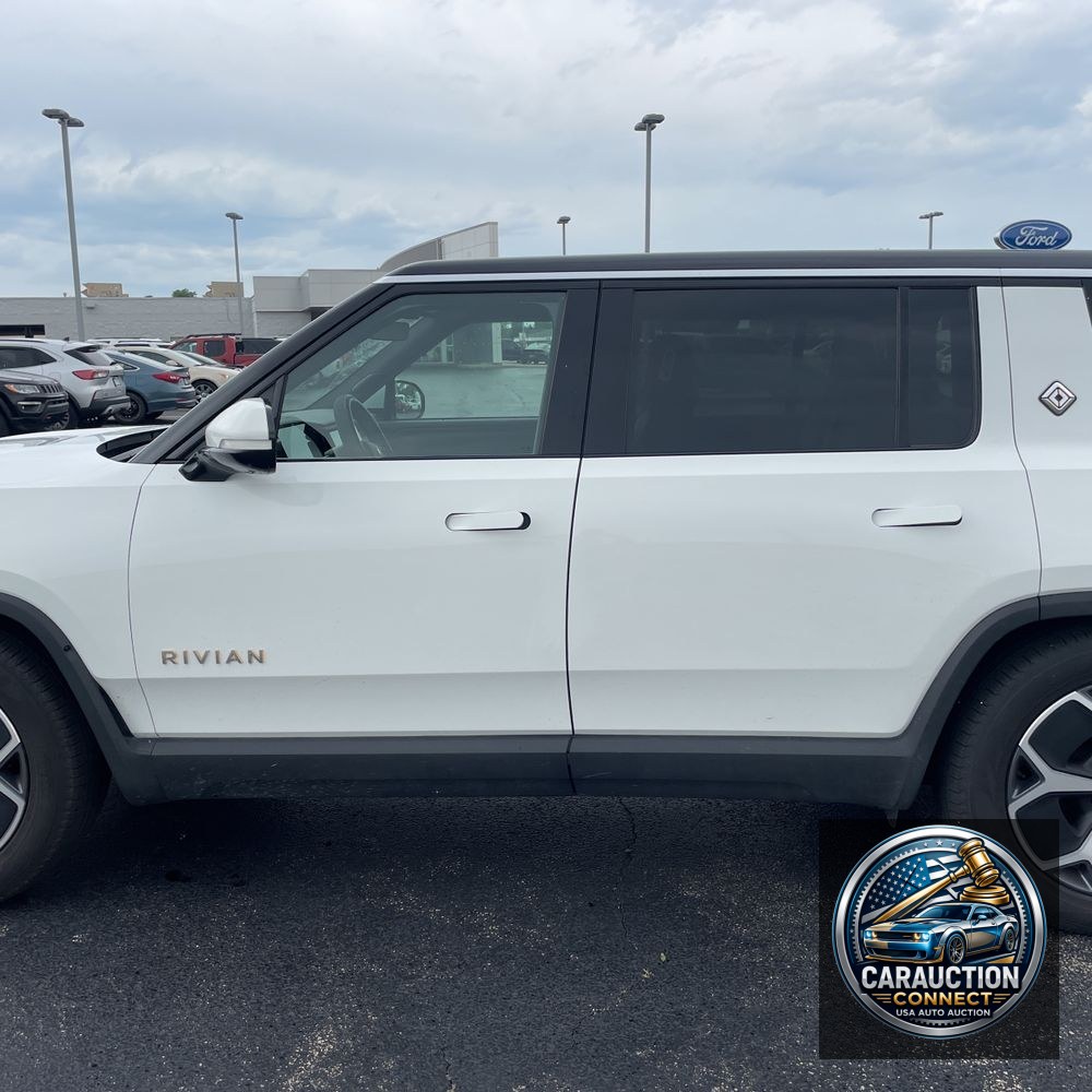 2023 Rivian R1S Adventure Quad-Motor