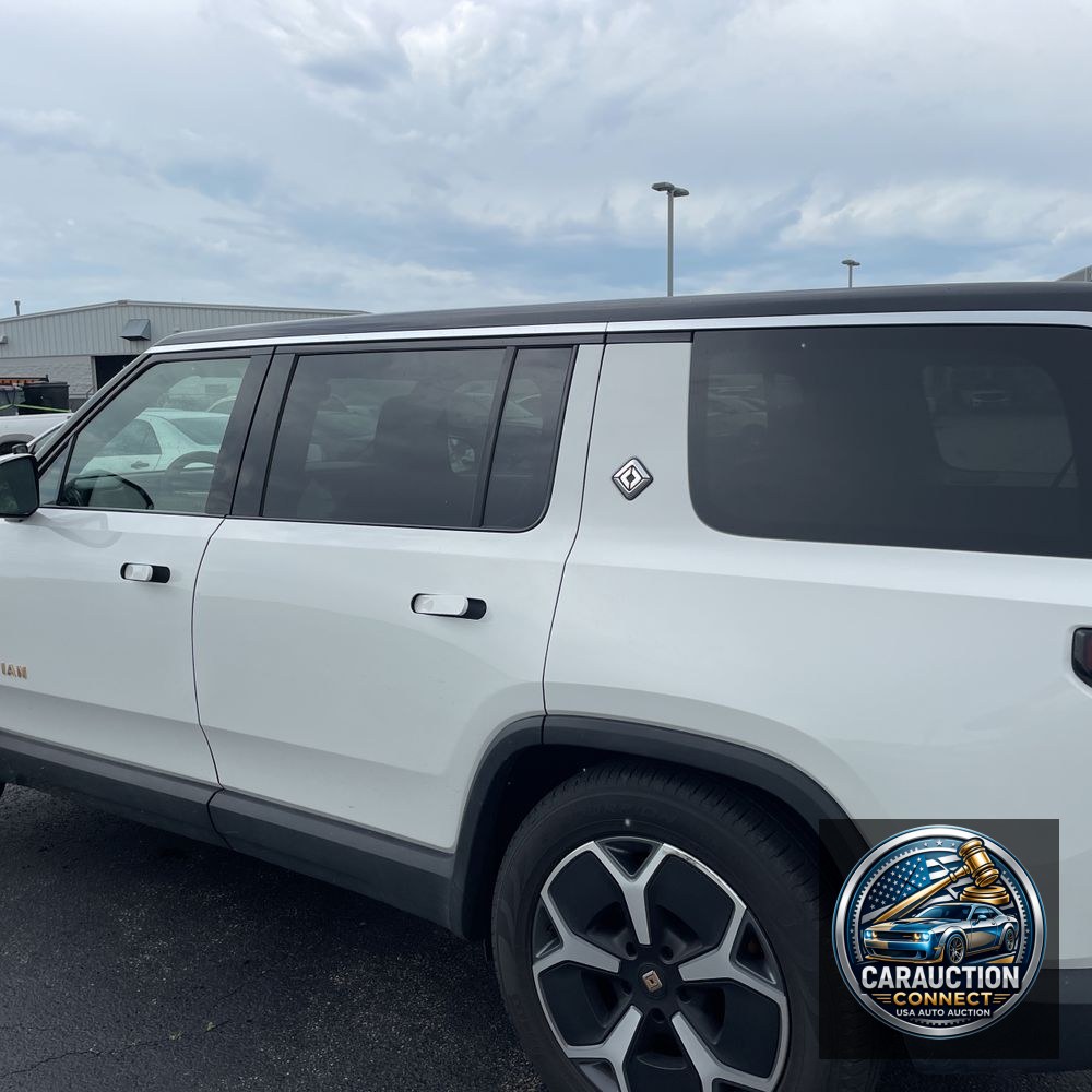 2023 Rivian R1S Adventure Quad-Motor