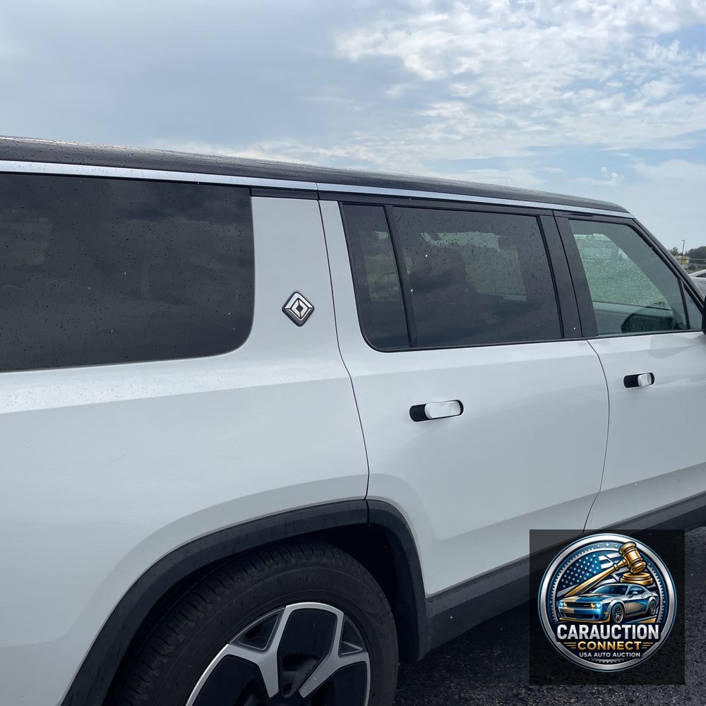2023 Rivian R1S Adventure Quad-Motor