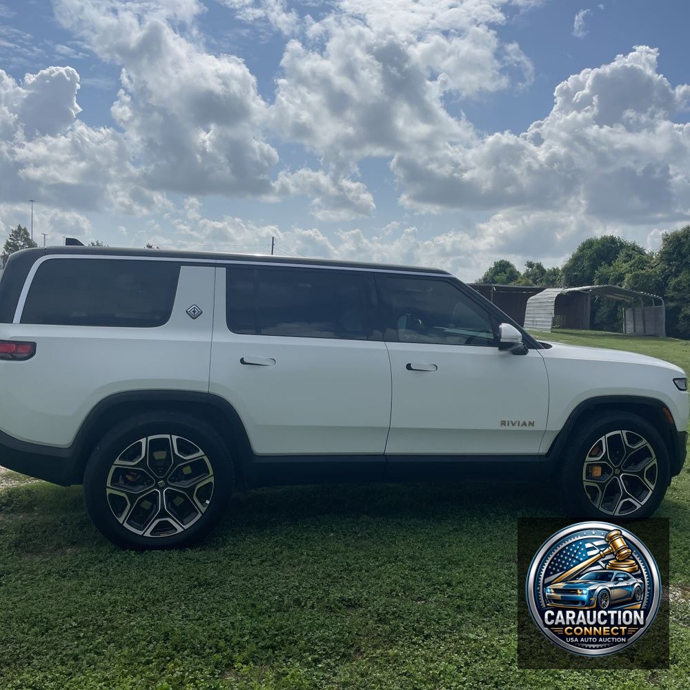 2023 Rivian R1S Adventure Quad-Motor