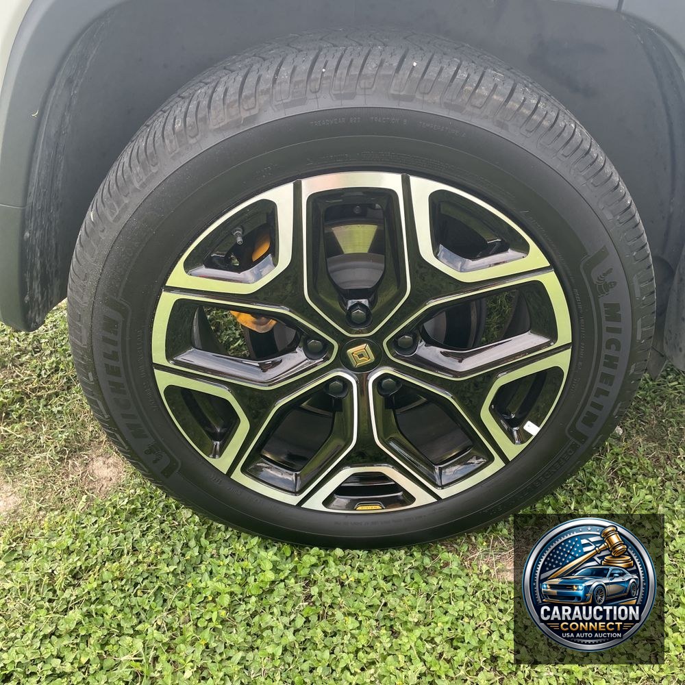 2023 Rivian R1S Adventure Quad-Motor