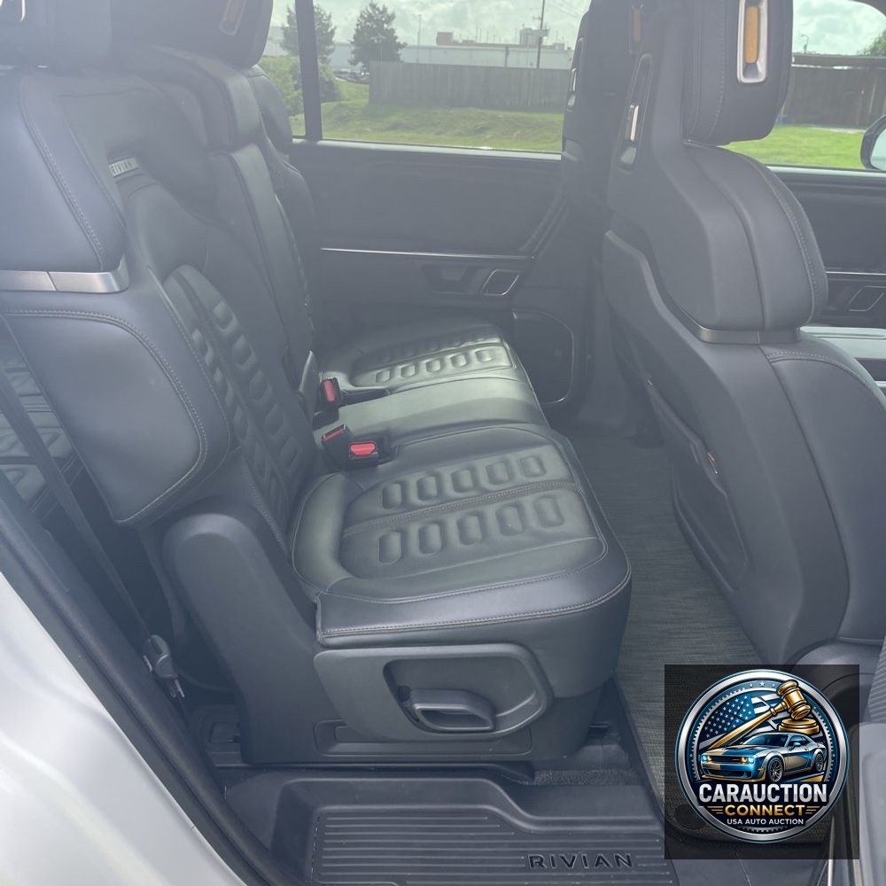 2023 Rivian R1S Adventure Quad-Motor