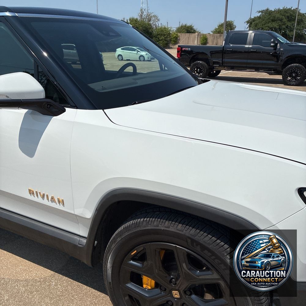 2022 Rivian R1S Launch Edition