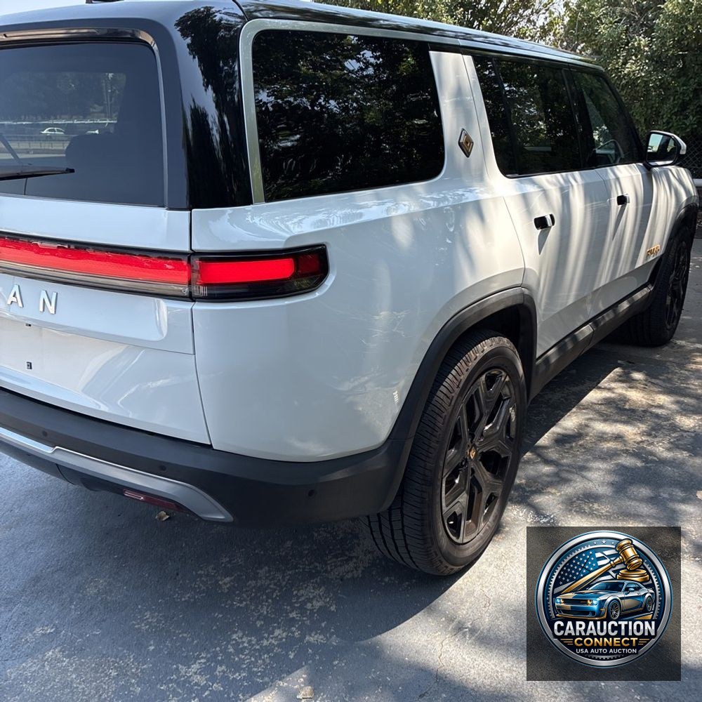 2022 Rivian R1S Launch Edition
