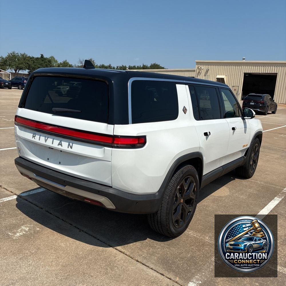 2022 Rivian R1S Launch Edition