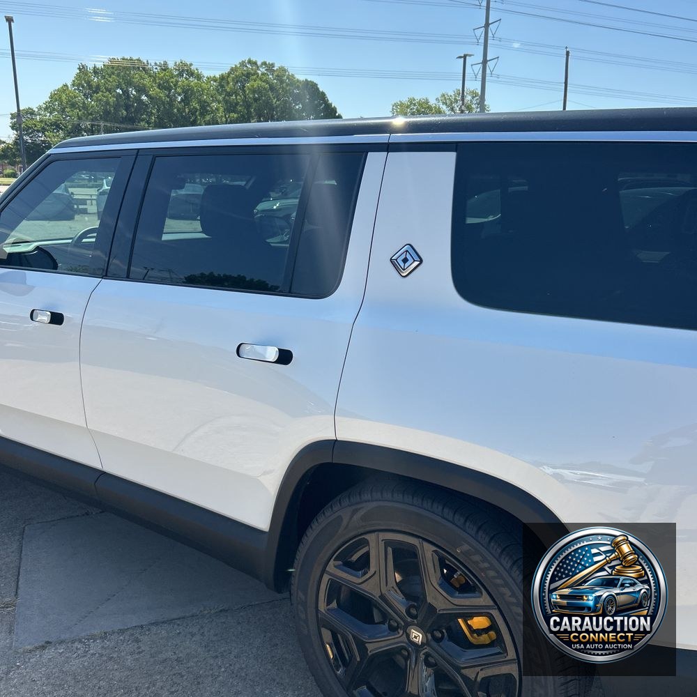 2023 Rivian R1S Launch Ed Quad-Motor