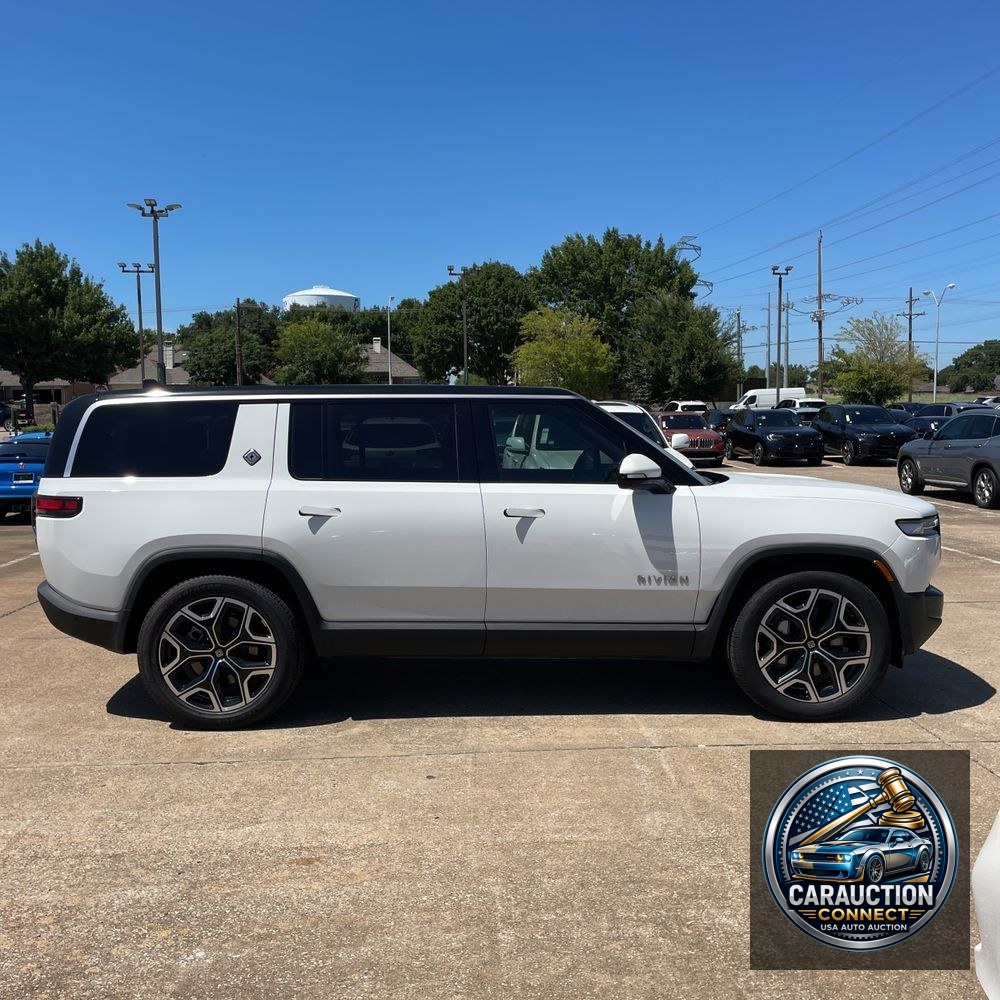 2025 Rivian R1S Adventure Dual-Motor