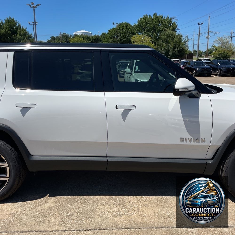 2025 Rivian R1S Adventure Dual-Motor