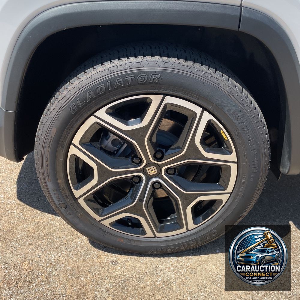 2025 Rivian R1S Adventure Dual-Motor