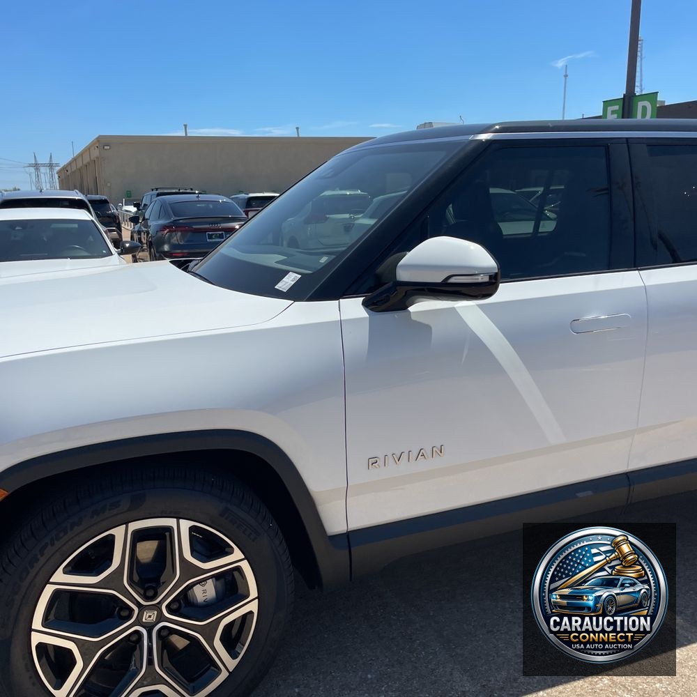 2025 Rivian R1S Adventure Dual-Motor