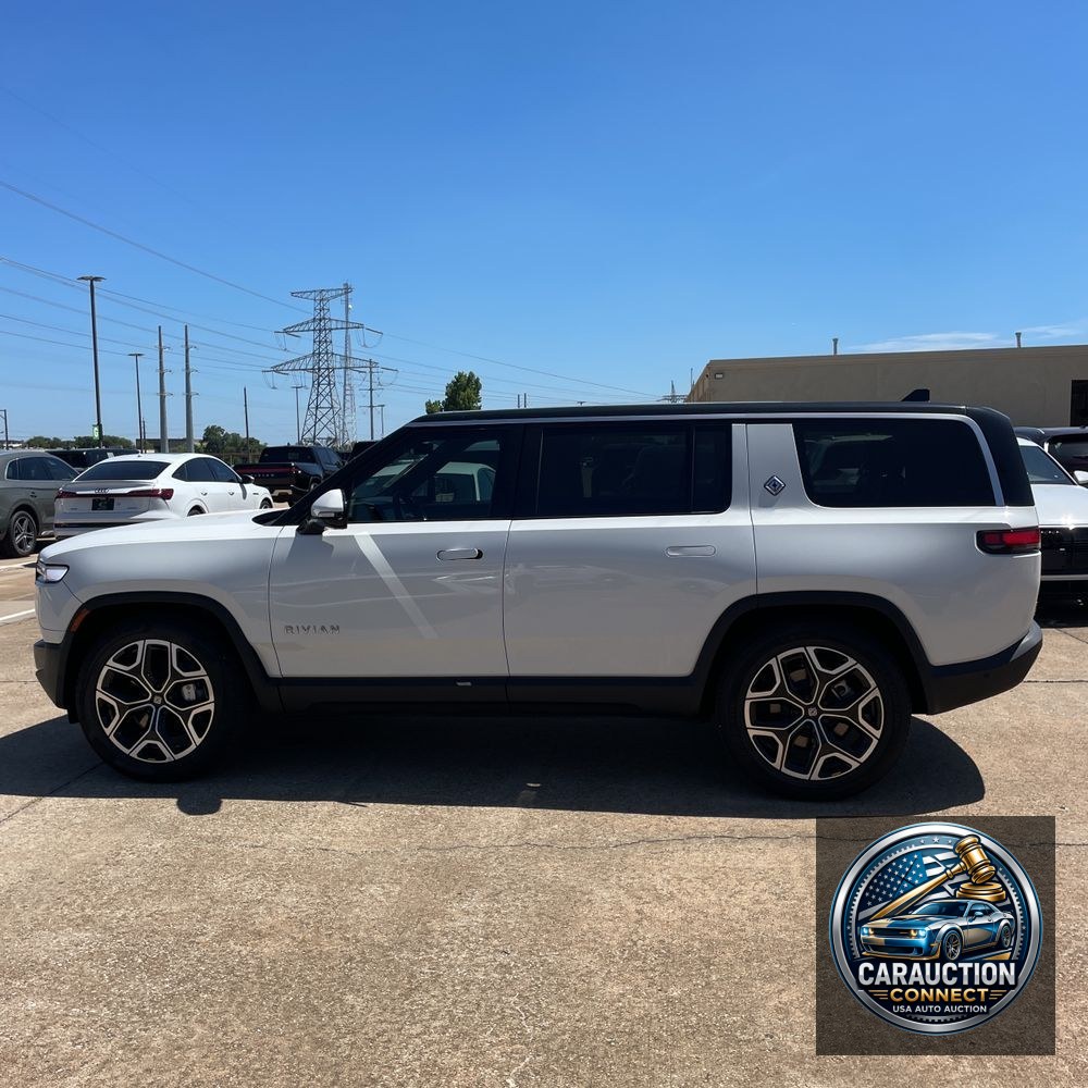 2025 Rivian R1S Adventure Dual-Motor
