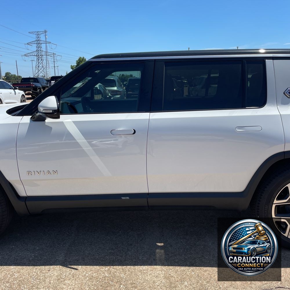 2025 Rivian R1S Adventure Dual-Motor