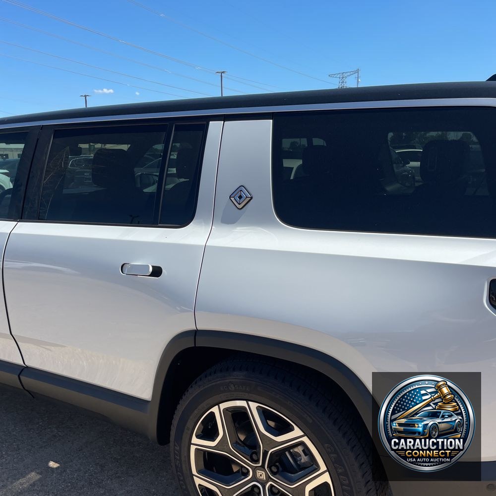2025 Rivian R1S Adventure Dual-Motor
