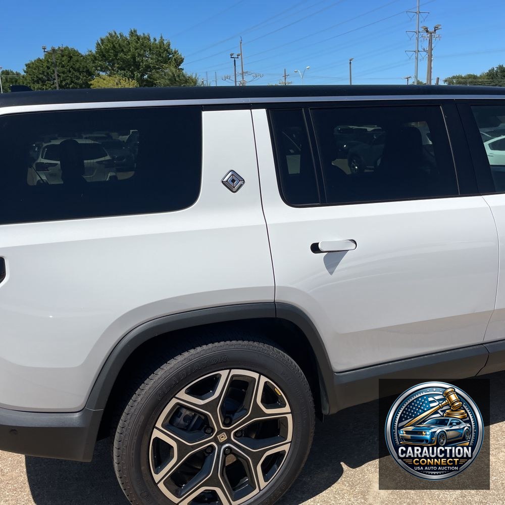 2025 Rivian R1S Adventure Dual-Motor