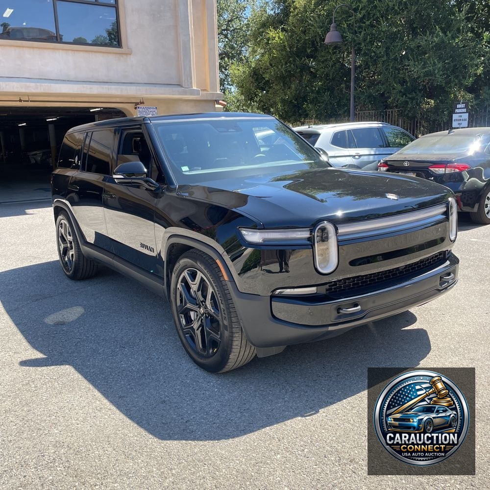 2025 Rivian R1S Adventure Dual-Motor