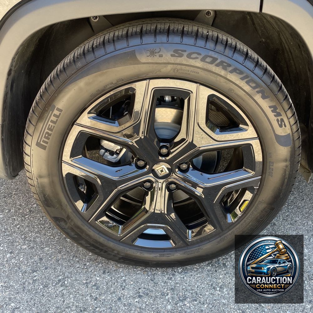 2025 Rivian R1S Adventure Dual-Motor