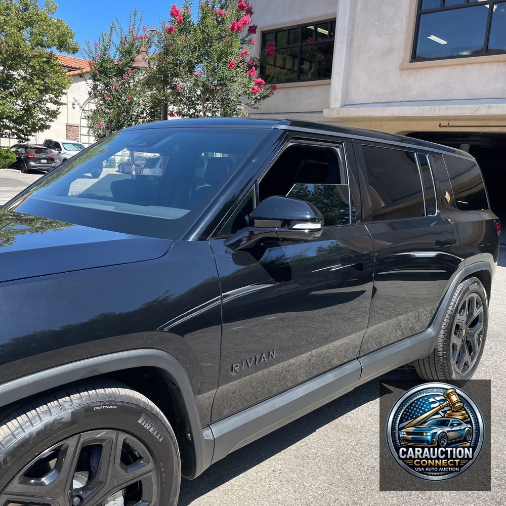 2025 Rivian R1S Adventure Dual-Motor