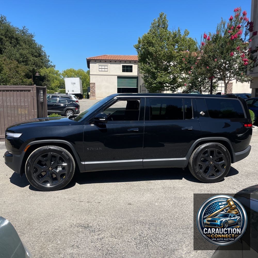 2025 Rivian R1S Adventure Dual-Motor