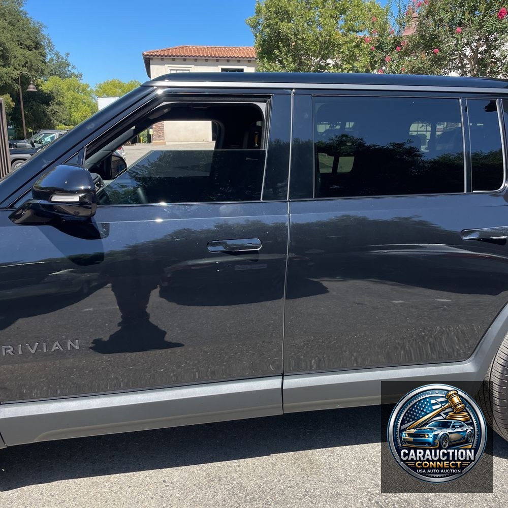 2025 Rivian R1S Adventure Dual-Motor