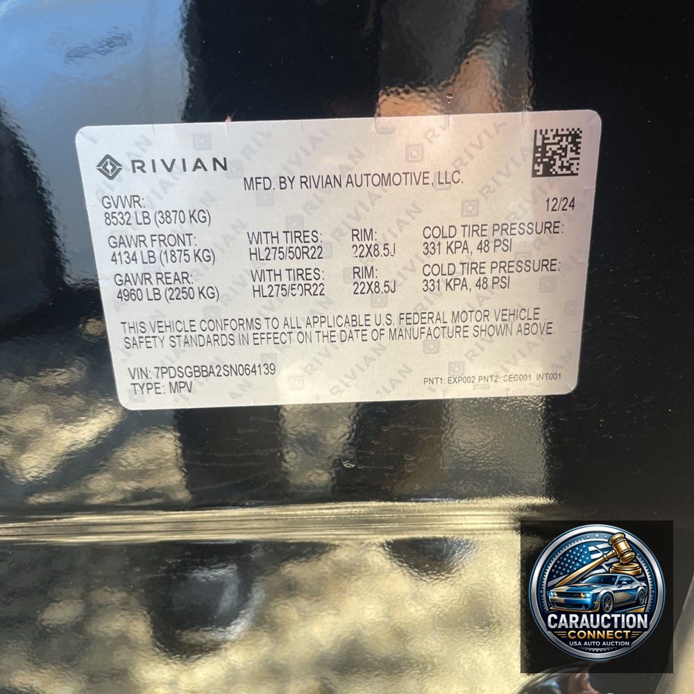 2025 Rivian R1S Adventure Dual-Motor