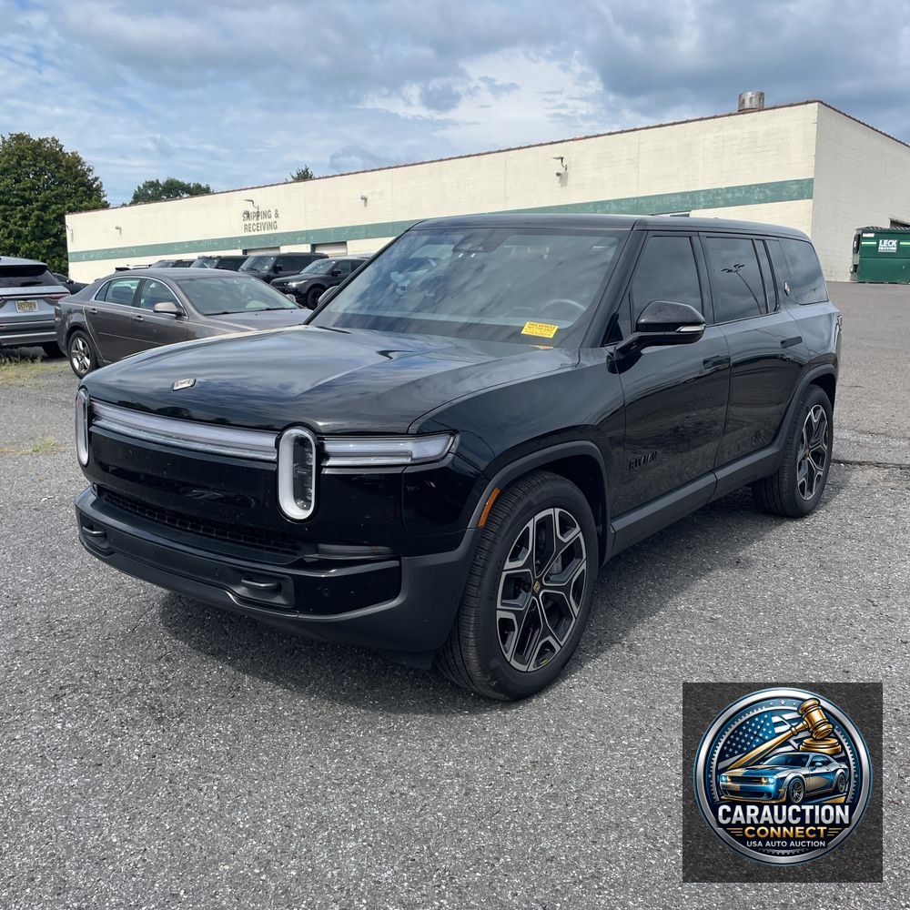 2025 Rivian R1S Adventure Dual-Motor