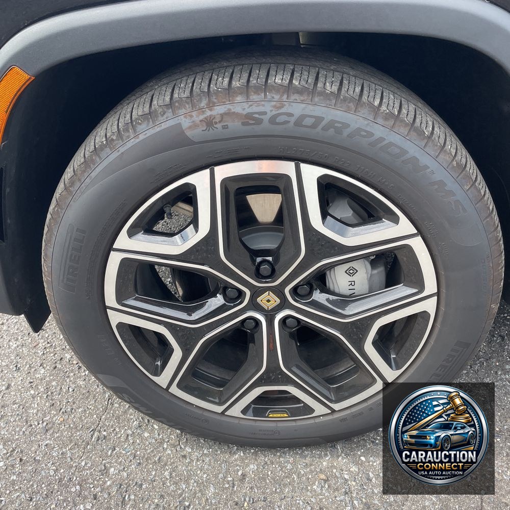 2025 Rivian R1S Adventure Dual-Motor