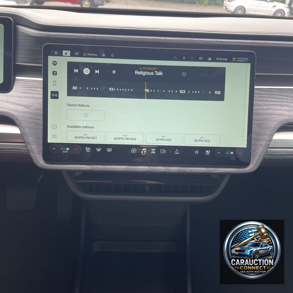 2025 Rivian R1S Adventure Dual-Motor