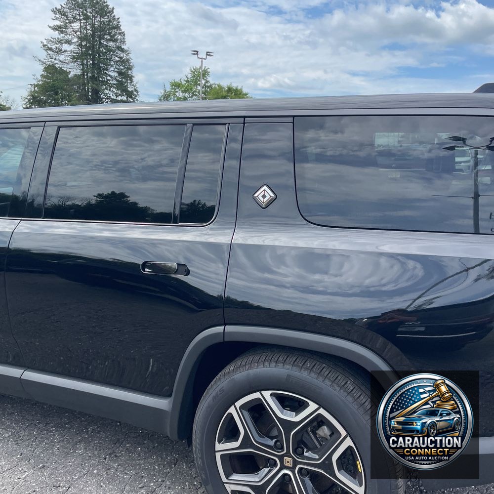 2025 Rivian R1S Adventure Dual-Motor