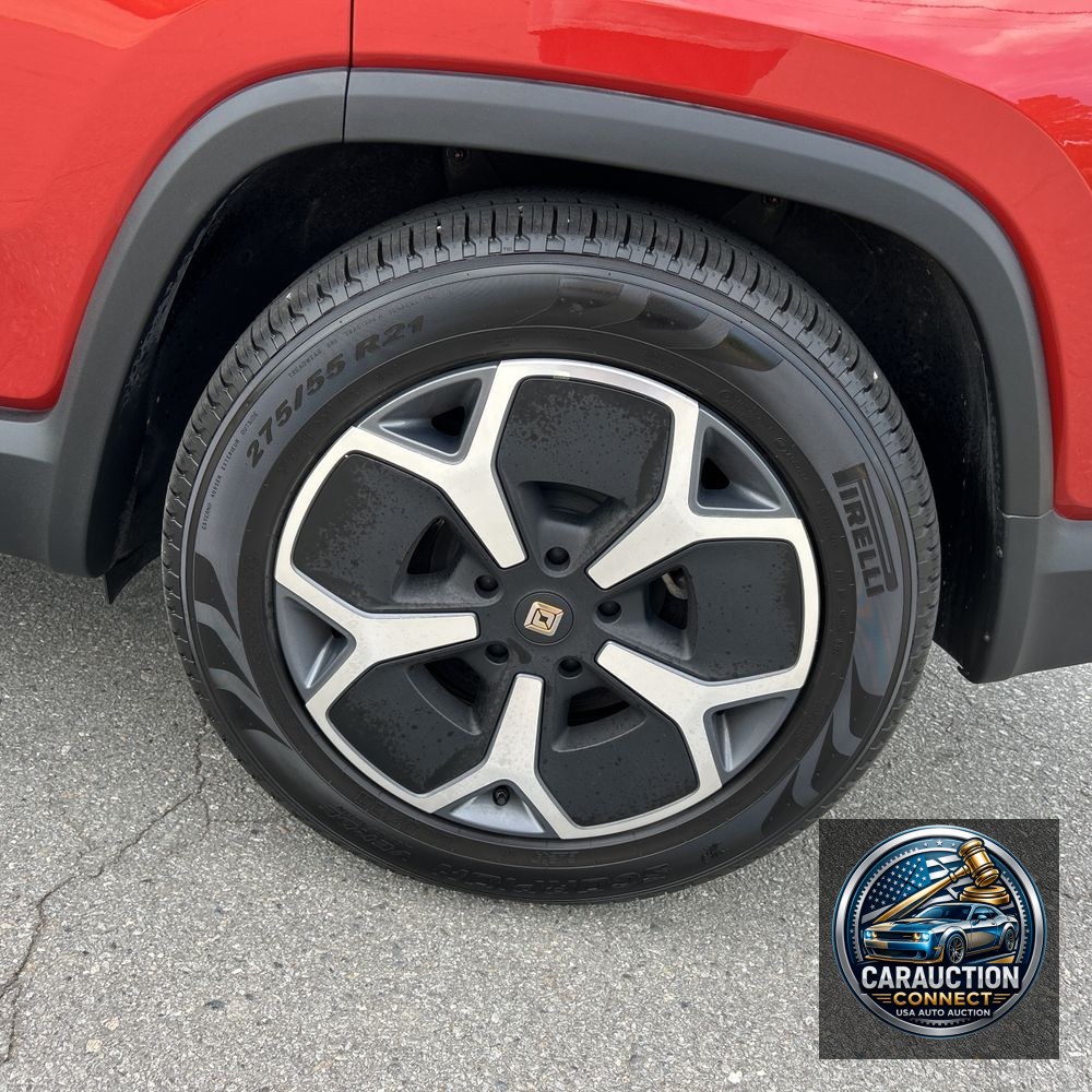 2024 Rivian R1S Adventure Dual-Motor